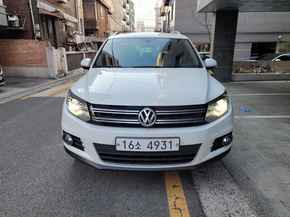 뉴 티구안 5N 2.0 TDI 블루모션 (140마력) 매물 썸네일