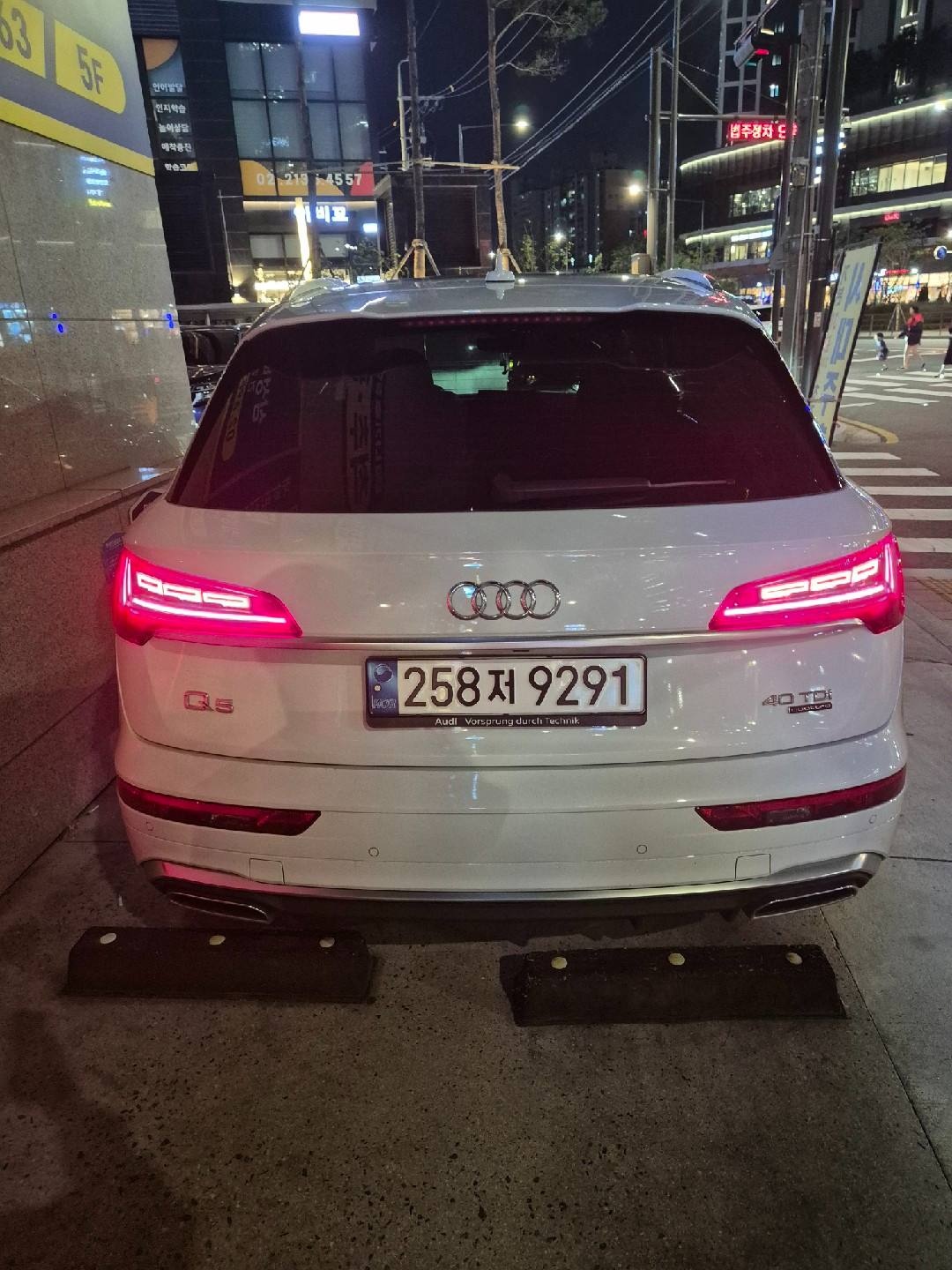 Q5 FY 40 TDI 콰트로 (204마력)Premium 매물 썸네일