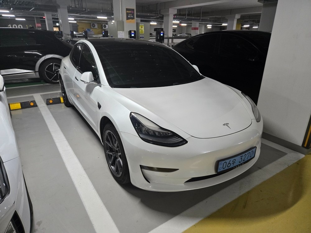 모델 3 BEV(50kWh) RWD 스탠다드 레인지 플러스 매물 썸네일