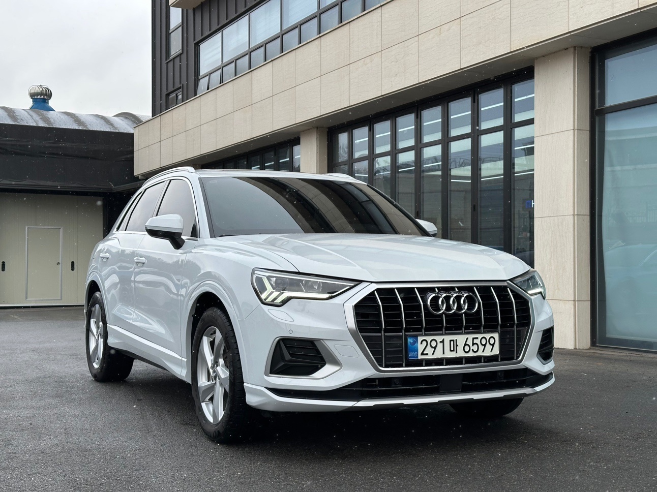 Q3 F3 35 TDI (150마력)프리미엄 매물 썸네일