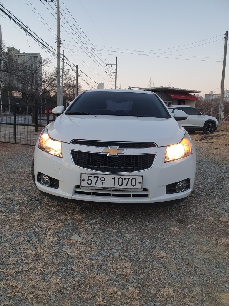 크루즈 J300 4도어 1.8 DOHC FWD LTZ 매물 썸네일