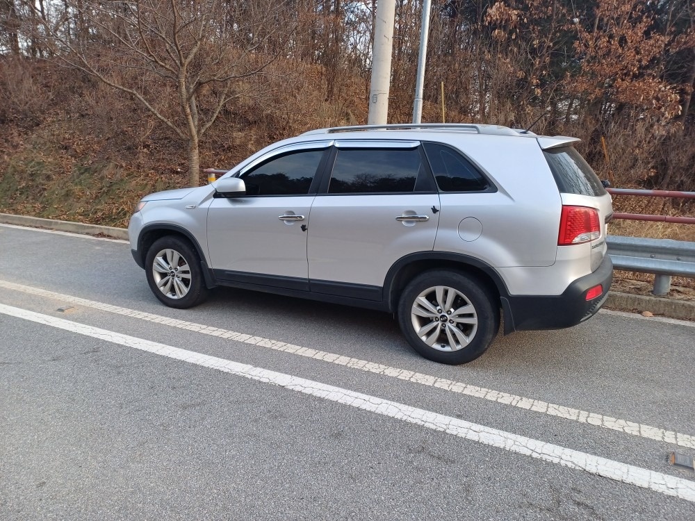 쏘렌토 R XM 7인승(디젤 2.2) 4WD TLX 고급형 매물 썸네일