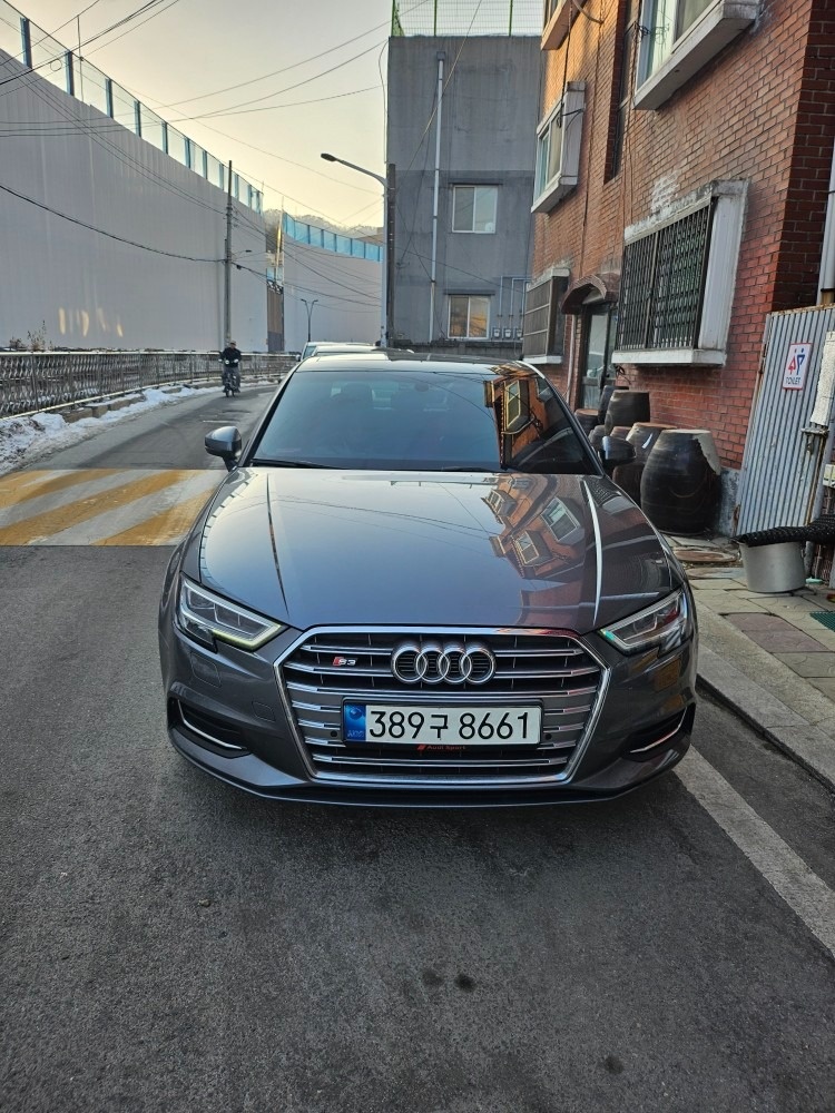 A3 8V 40 TFSI (186마력)세단 매물 썸네일