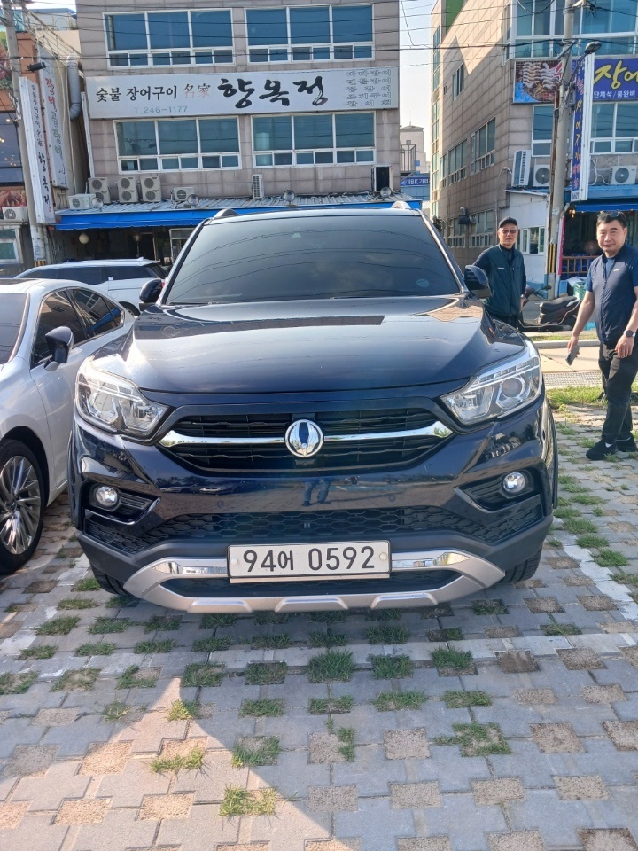 렉스턴 스포츠 Q200. G4 5인승(디젤 2.2) 4WD 프레스티지 스페셜 매물 썸네일