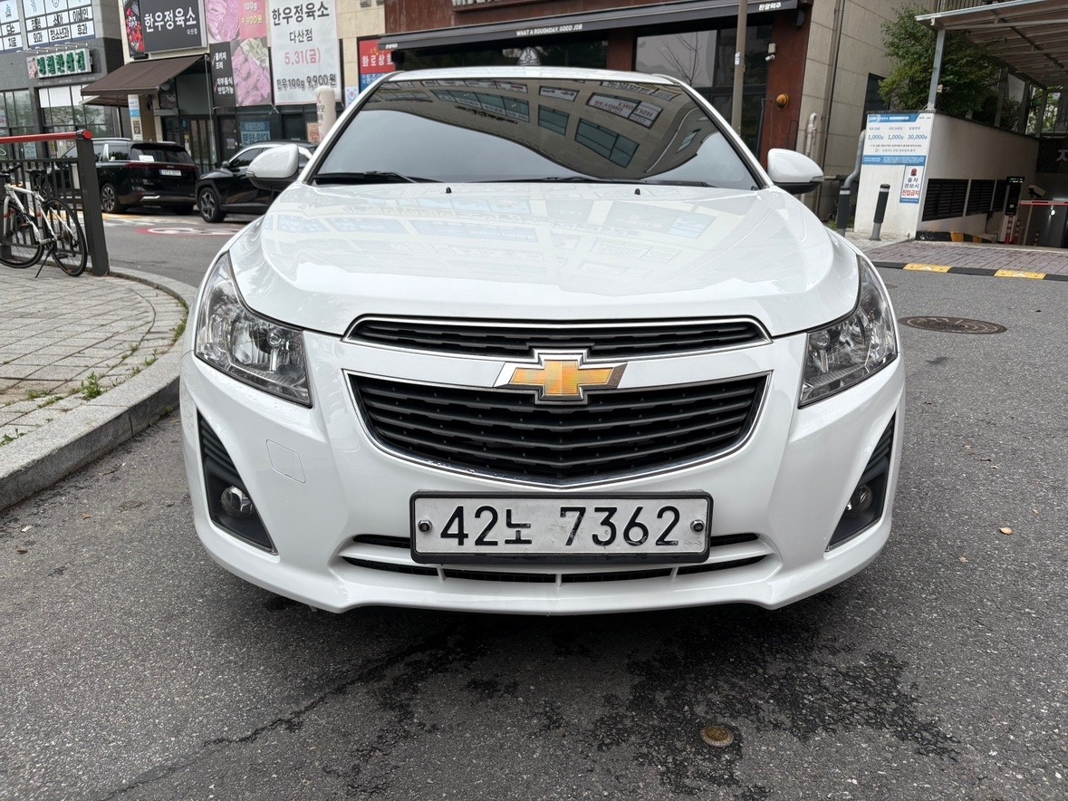 크루즈 J300 5도어 1.8 DOHC FWD LT+ 래더패키지 매물 썸네일