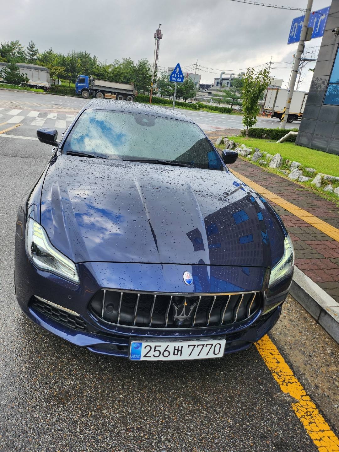 콰트로포르테 3.0 (350) V6 그란루쏘 매물 썸네일