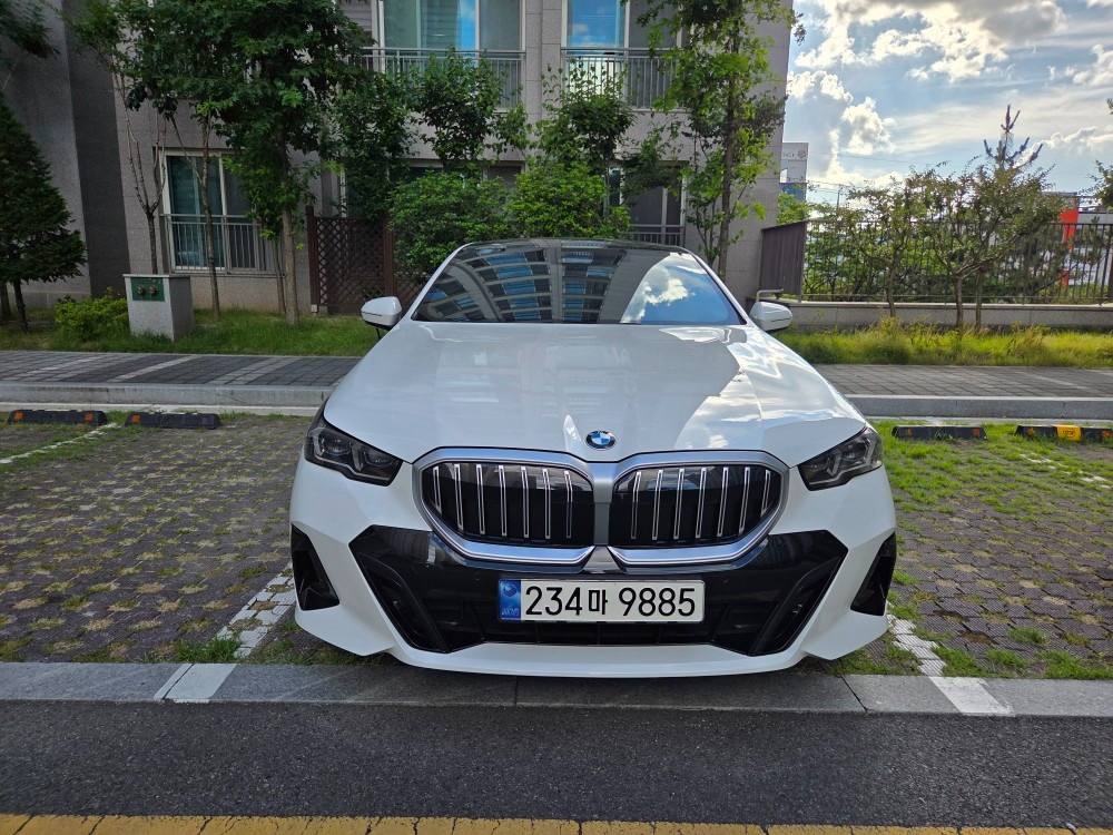 5시리즈 G60 530 i xDrive 전기형 (258마력)M 스포츠 매물 썸네일
