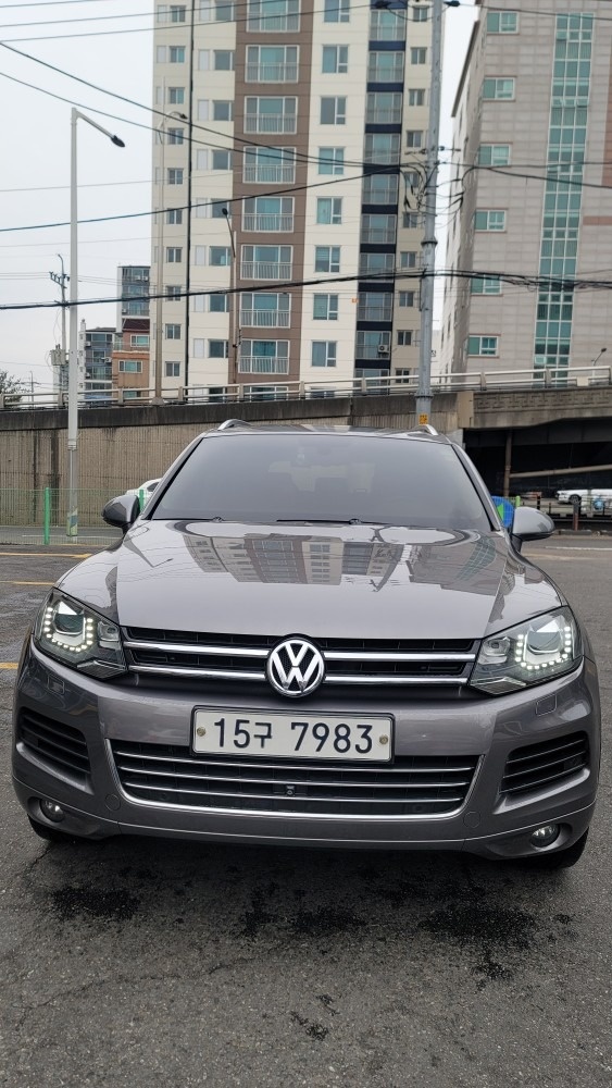 투아렉 Ⅱ 7P V6 3.0 TDI 블루모션 (245마력) 매물 썸네일