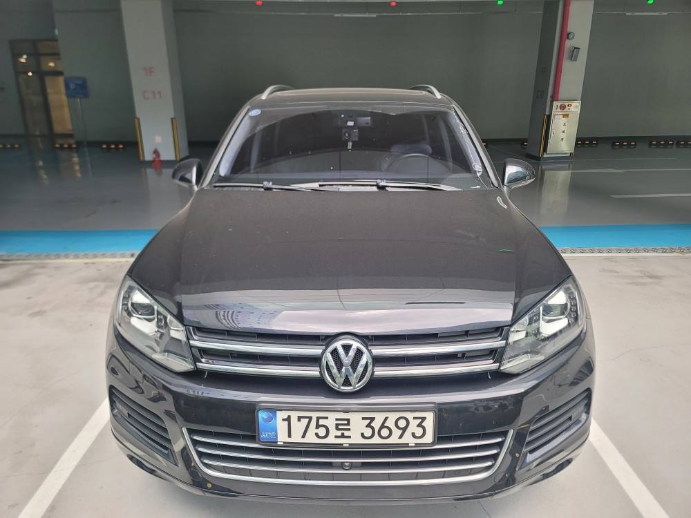 투아렉 Ⅱ 7P V6 3.0 TDI 블루모션 (245마력) 매물 썸네일