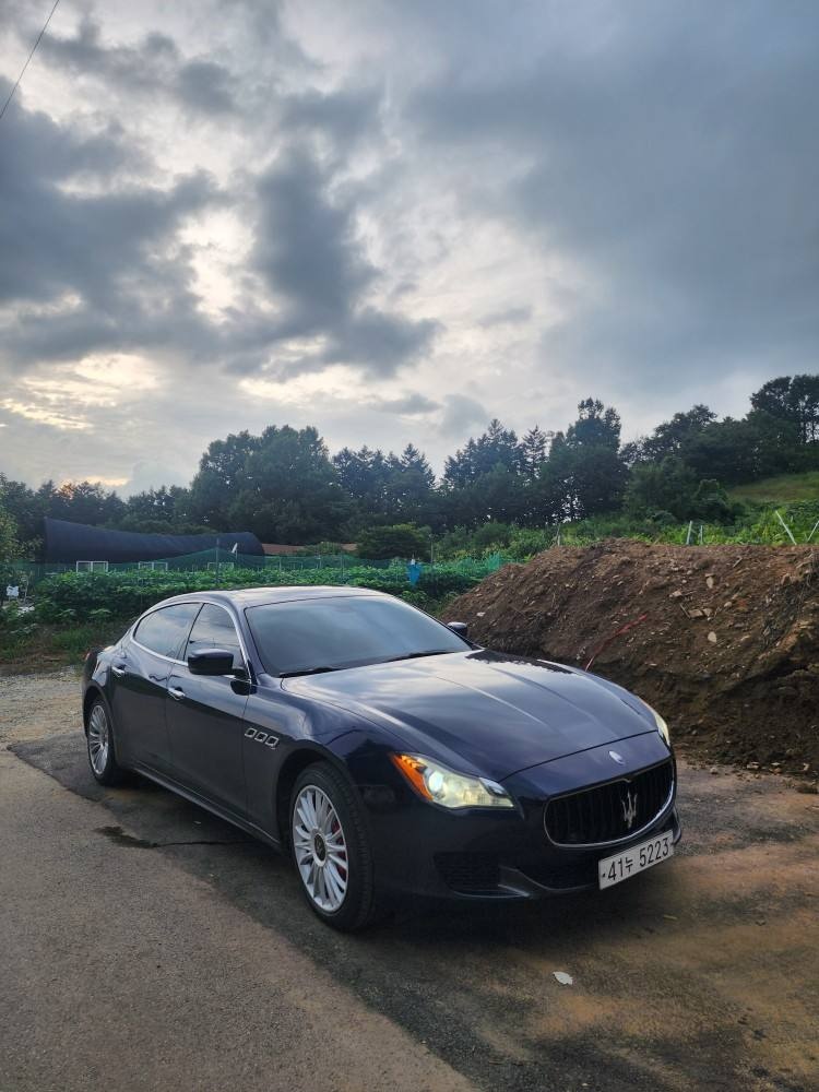 콰트로포르테 3.0 S Q4 V6 매물 썸네일