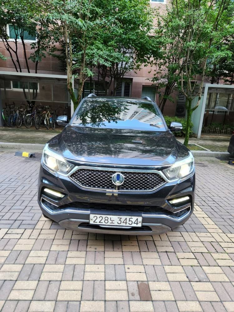 G4 렉스턴 Y400 5인승(디젤 2.2) 4WD 유라시아 에디션 매물 썸네일