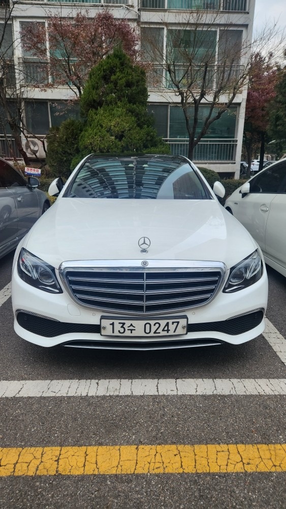 E 클래스 W213 E220 d 전기형 (163마력) 매물 썸네일