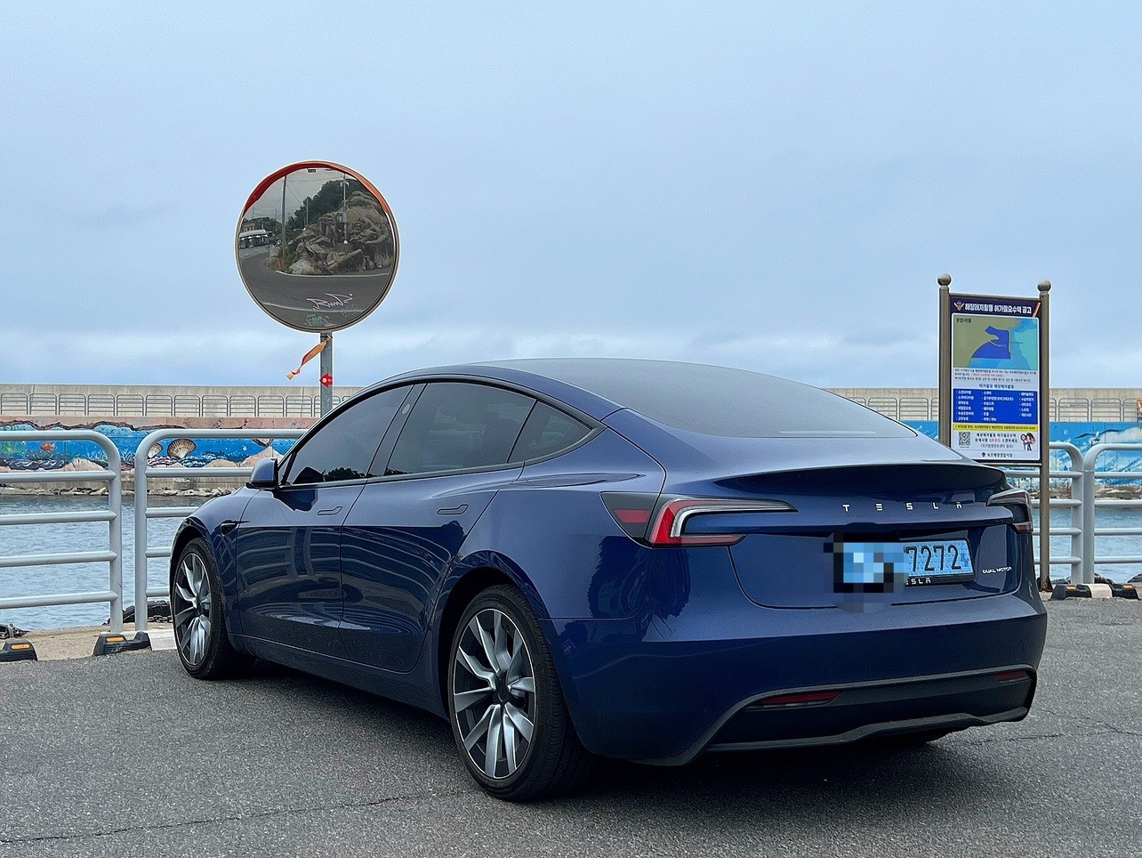 모델 3 BEV(75kWh) AWD 롱 레인지 매물 썸네일
