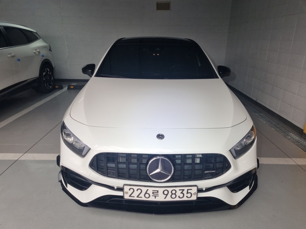 A 클래스 W177 A35amg 세단 4Matic 전기형 (306마력) 매물 썸네일