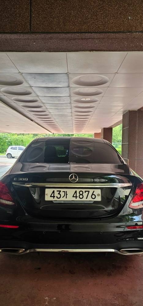 E 클래스 W213 E300 전기형 (211마력)AMG Line 매물 썸네일