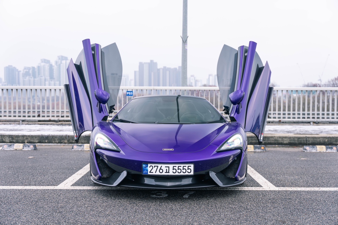 570 S 3.8 스파이더 (MR) (570마력) 매물 썸네일