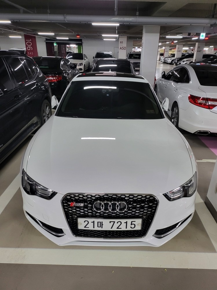 A5 8T 2.0 TFSI Coupe 콰트로 (211마력) 매물 썸네일