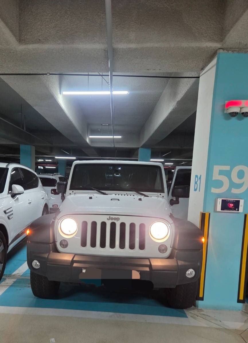 랭글러 JK 가솔린 3.6 4WD 루비콘 4도어 매물 썸네일