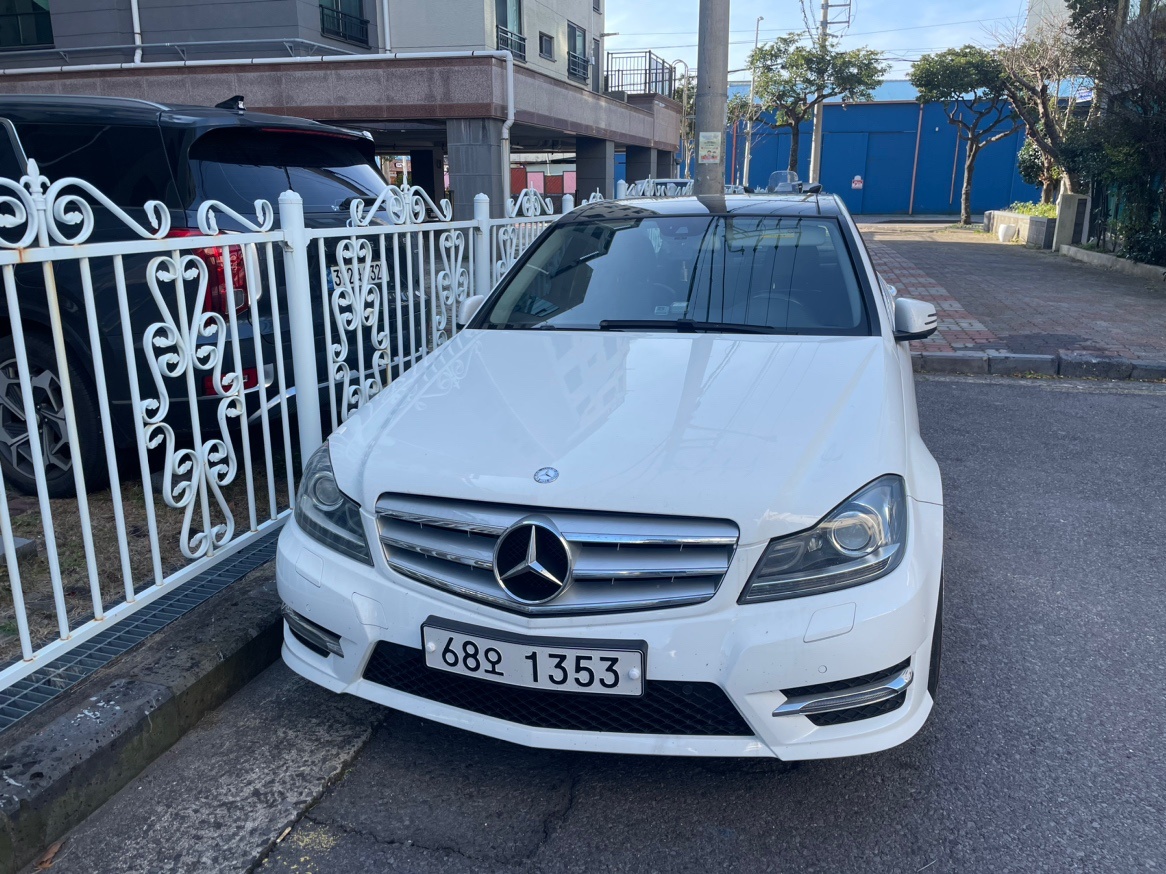 C 클래스 W204 C220 CDI (170마력)블루이피션시 매물 썸네일