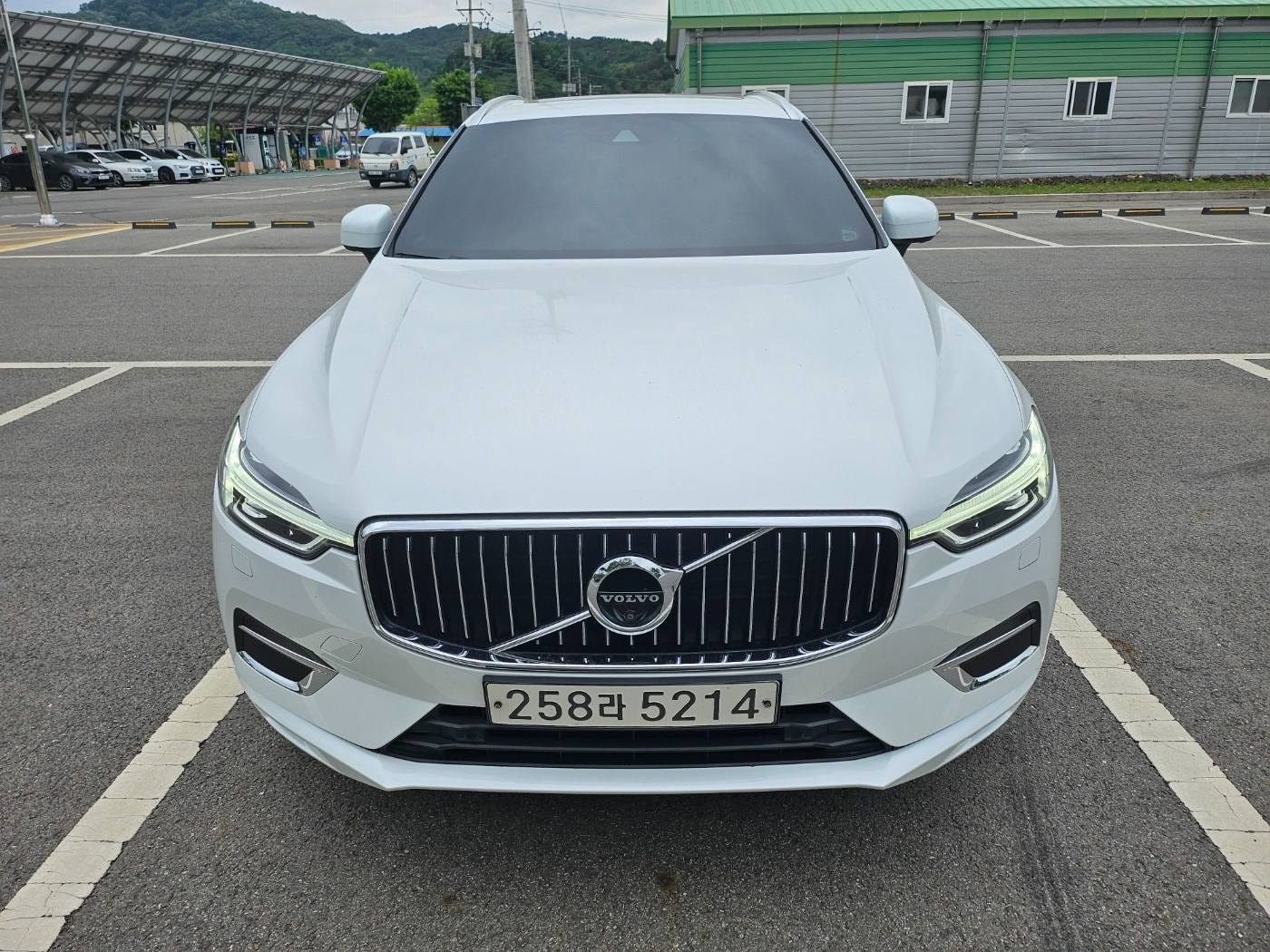 XC60 Ⅱ D5 AWD 전기형 (235마력) 매물 썸네일