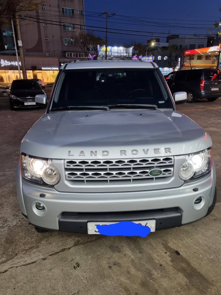 디스커버리 4 L319 3.0 TD V6 HSE 매물 썸네일