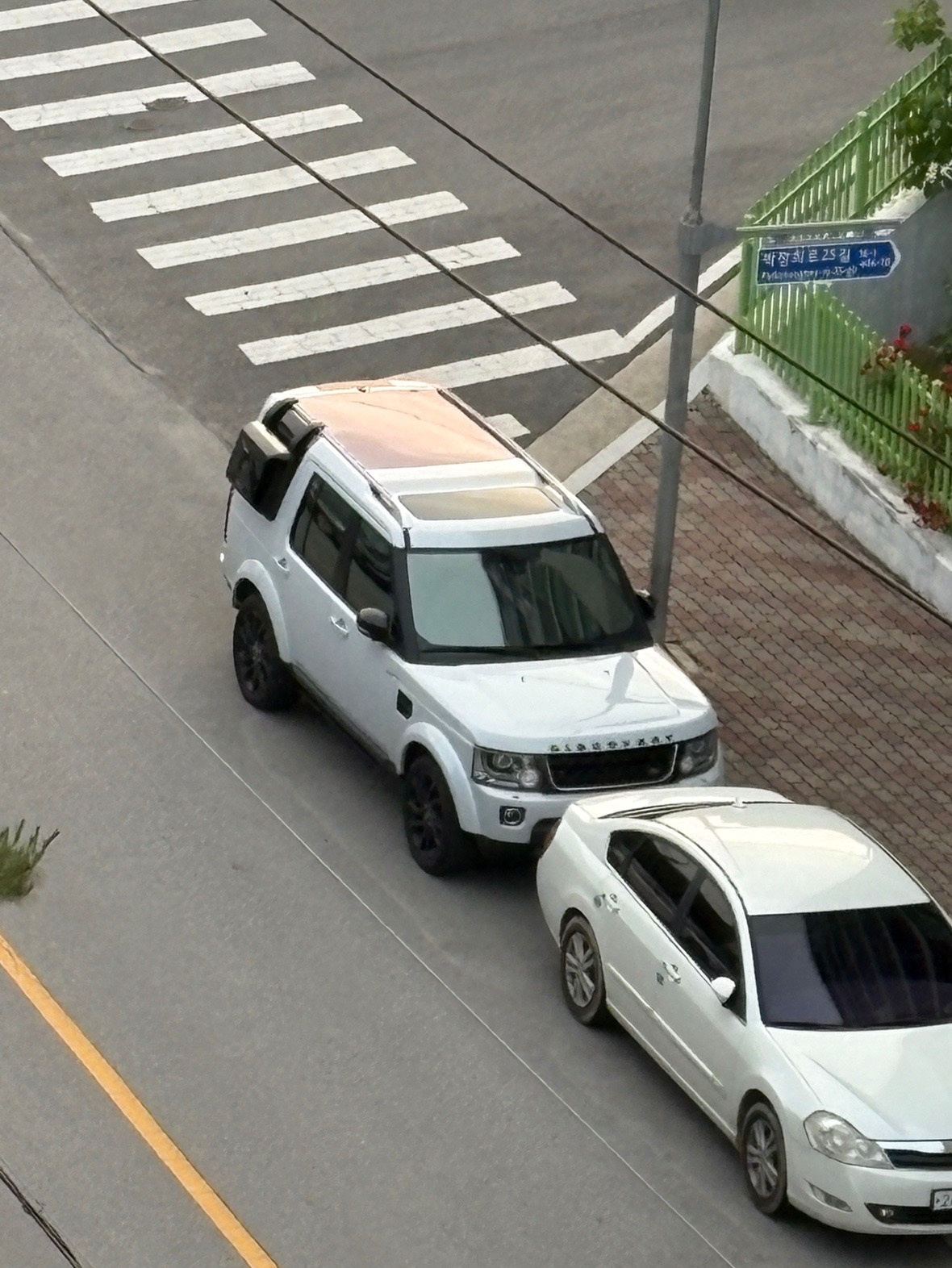 디스커버리 4 L319 3.0 TD V6 HSE 매물 썸네일