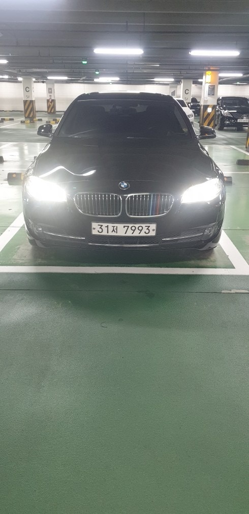 5시리즈 F10 528 i xDrive (245마력)럭셔리 매물 썸네일