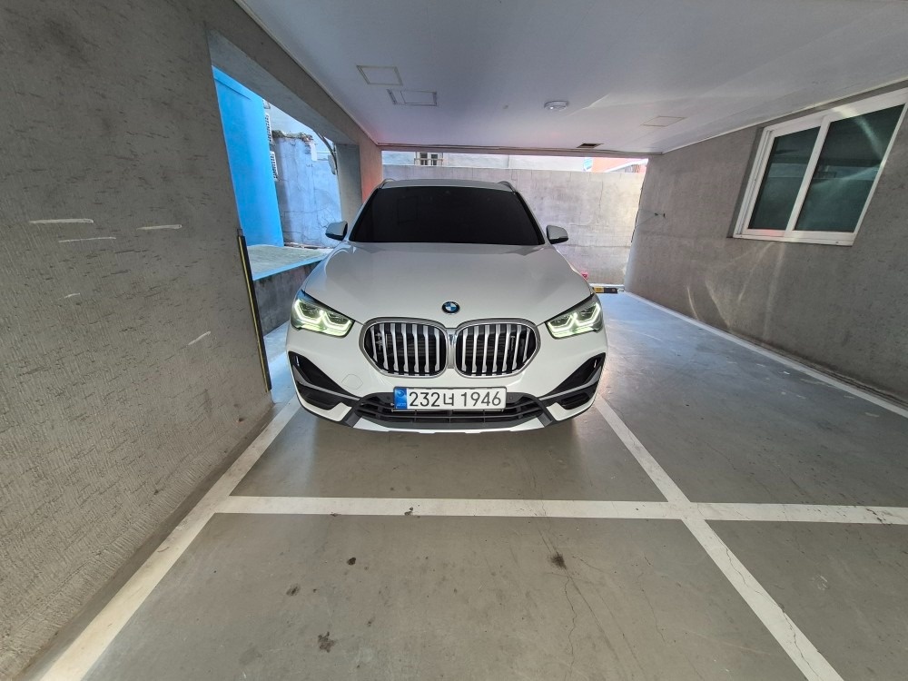 X1 F48 20 i xDrive (192마력) 매물 썸네일