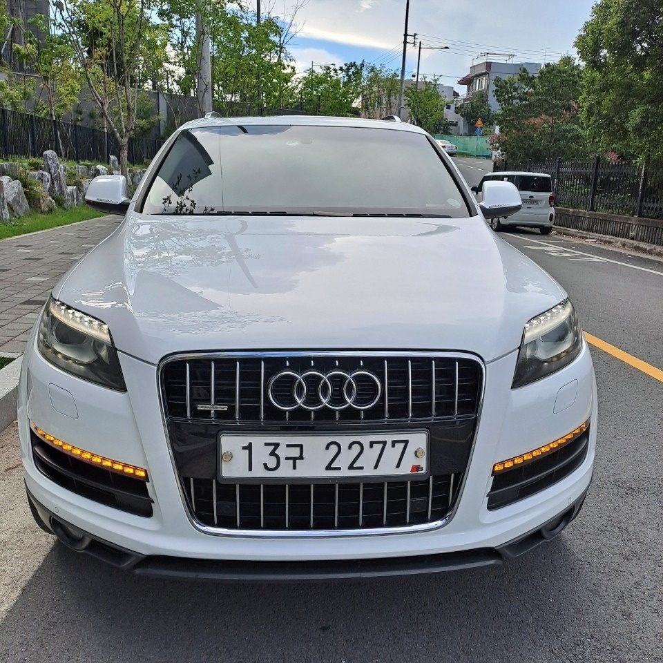 Q7 4L 3.0 TDI 콰트로 (239마력) 매물 썸네일