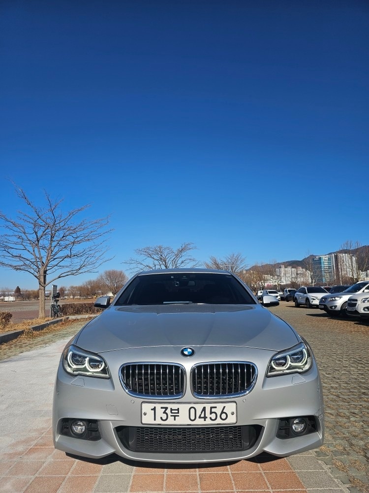 5시리즈 F10 520d xDrive (190마력)M 에어로 다이나믹 매물 썸네일