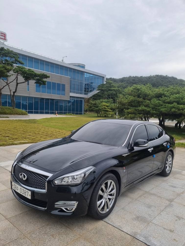 Q70 3.7 RWD (333마력) 매물 썸네일