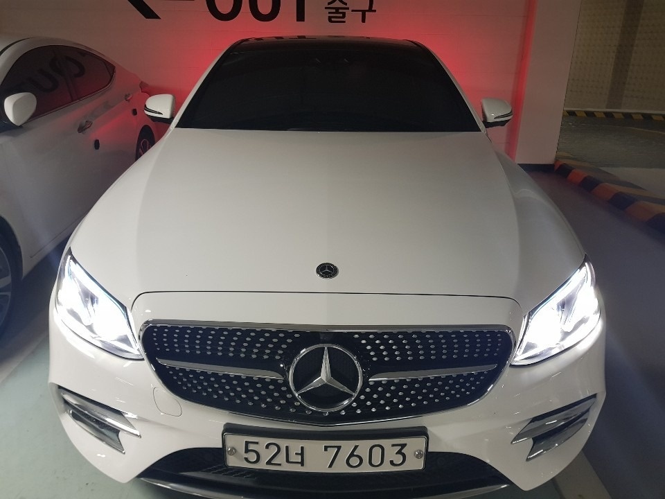 E 클래스 W213 E300 4Matic 전기형 (211마력)AMG Line 매물 썸네일