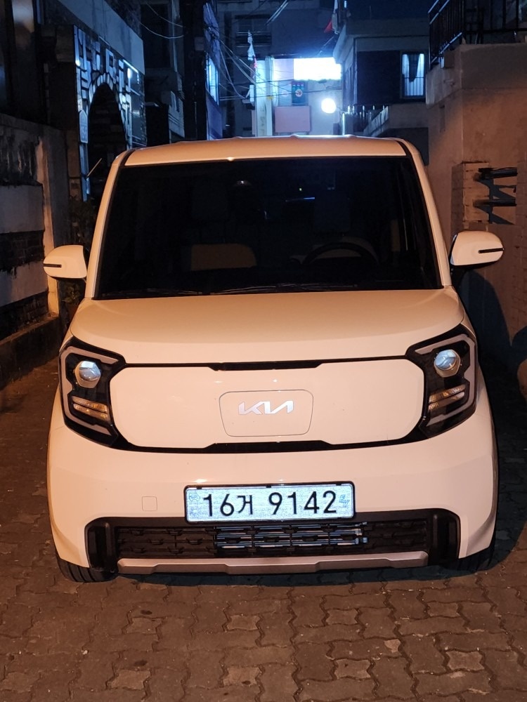 더 뉴 레이 PE2 TAM BEV(35.2 kWh) FWD 에어(205km) 매물 썸네일