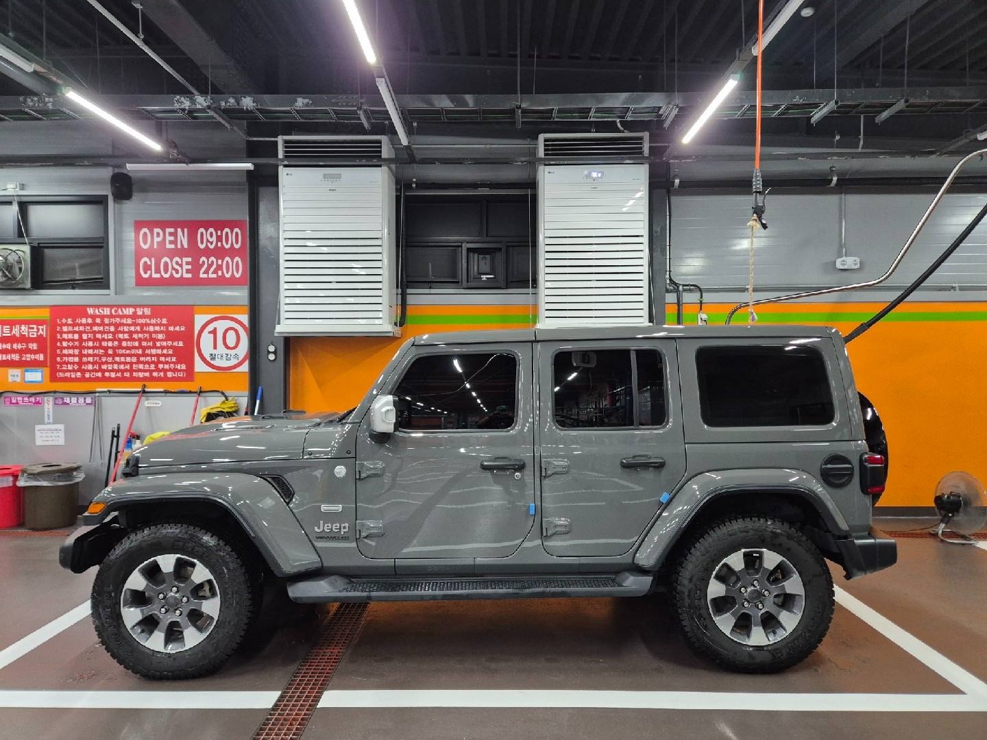 랭글러 JL 4도어 2.0 터보 4WD 사하라 매물 썸네일