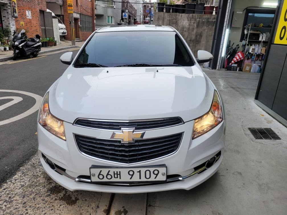 크루즈 J300 4도어 1.8 DOHC FWD LTZ 매물 썸네일