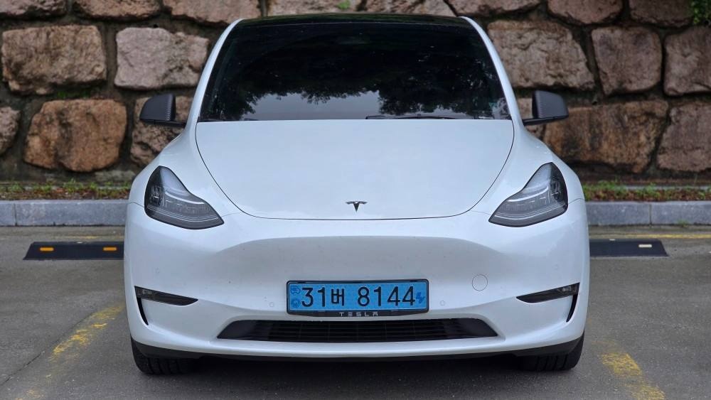 모델 Y BEV(89.2 kWh) AWD 롱 레인지 매물 썸네일