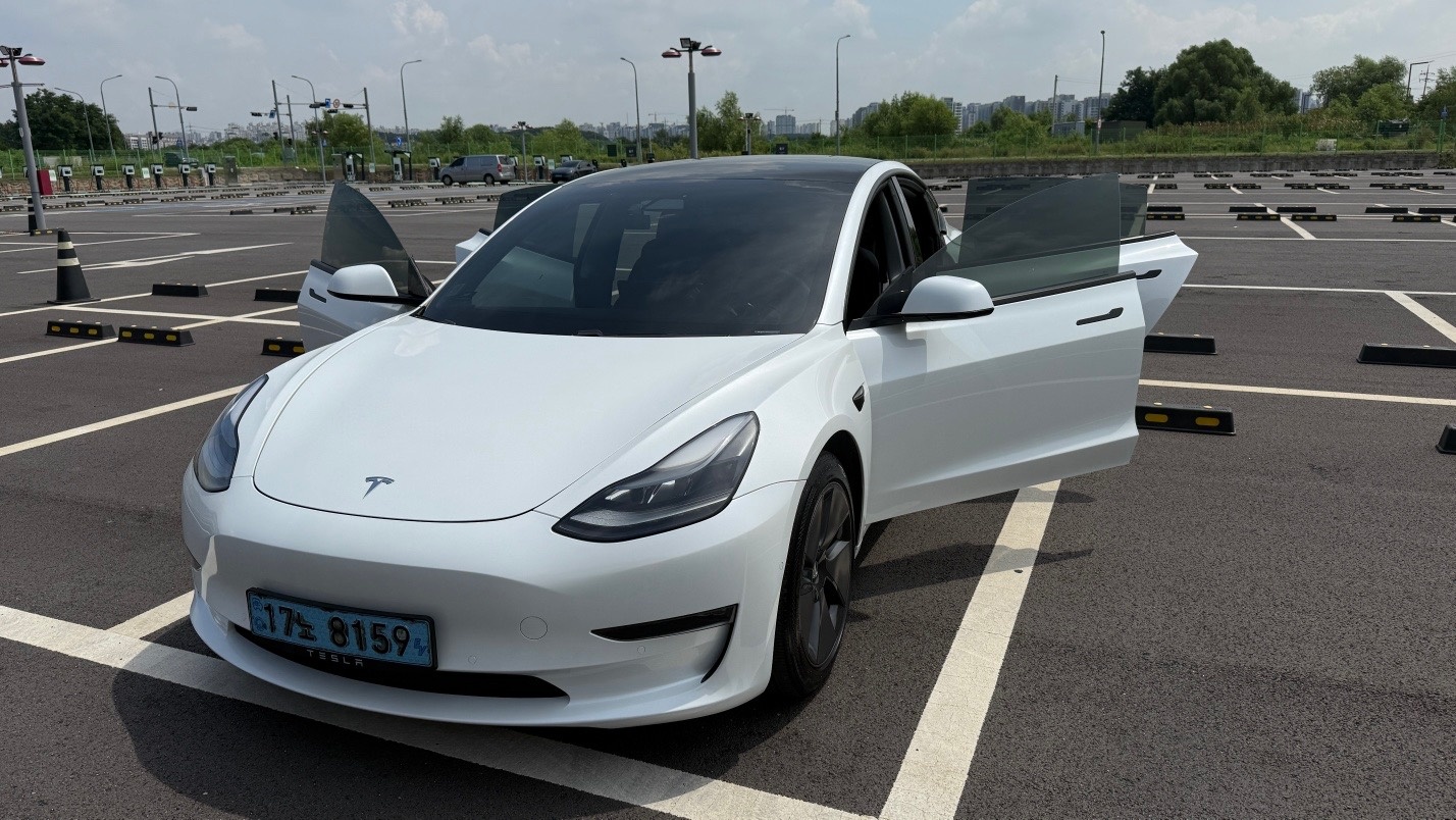 모델 3 BEV(75kWh) AWD 롱 레인지 매물 썸네일