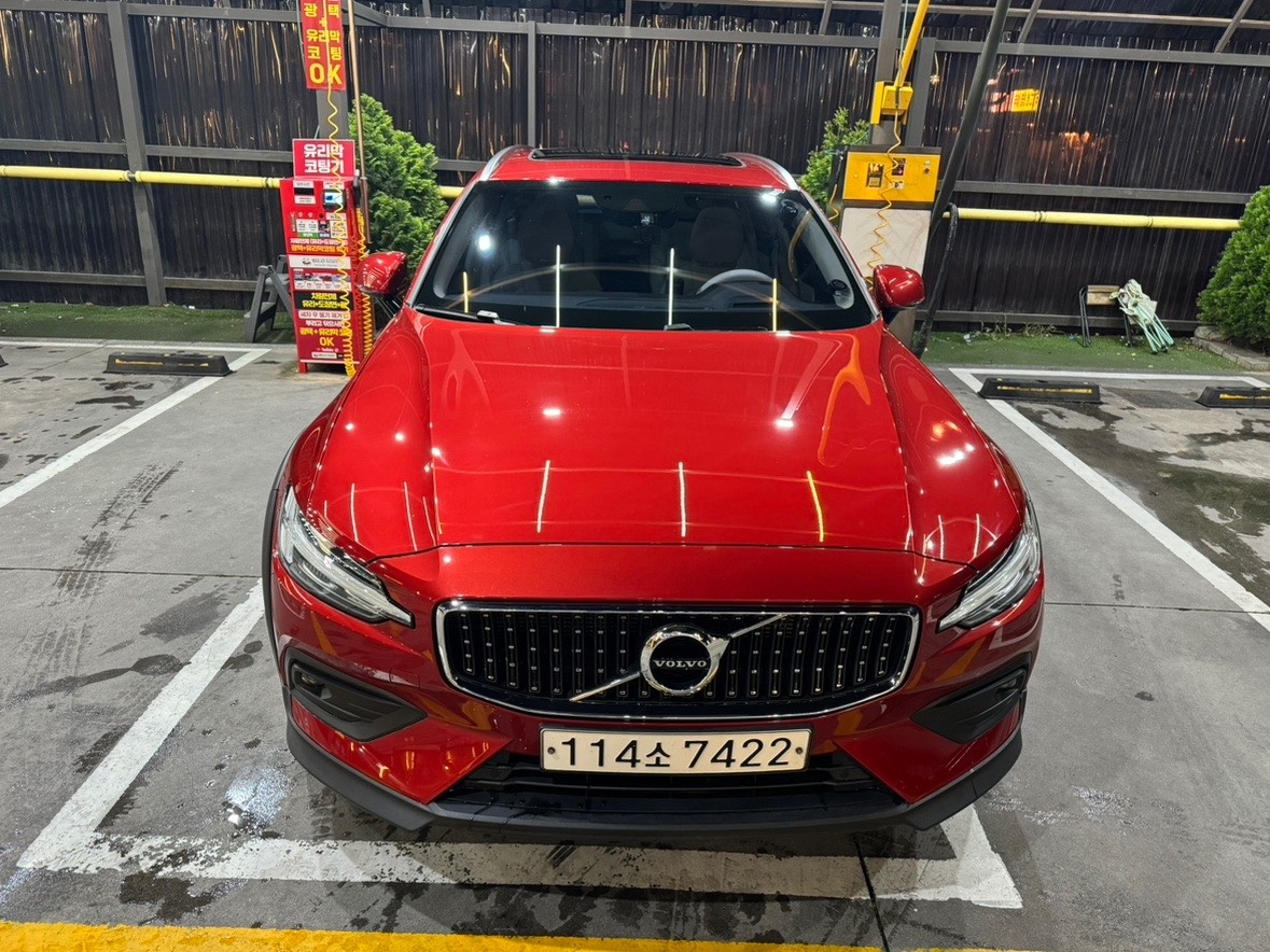 V60 크로스컨트리 Ⅱ T5 AWD 매물 썸네일