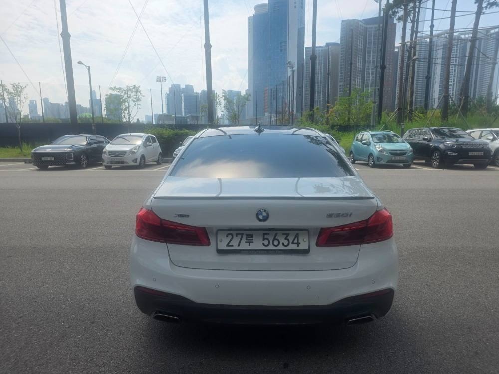 5시리즈 G30 530 i xDrive 전기형 (252마력)M 스포츠 플러스 매물 썸네일