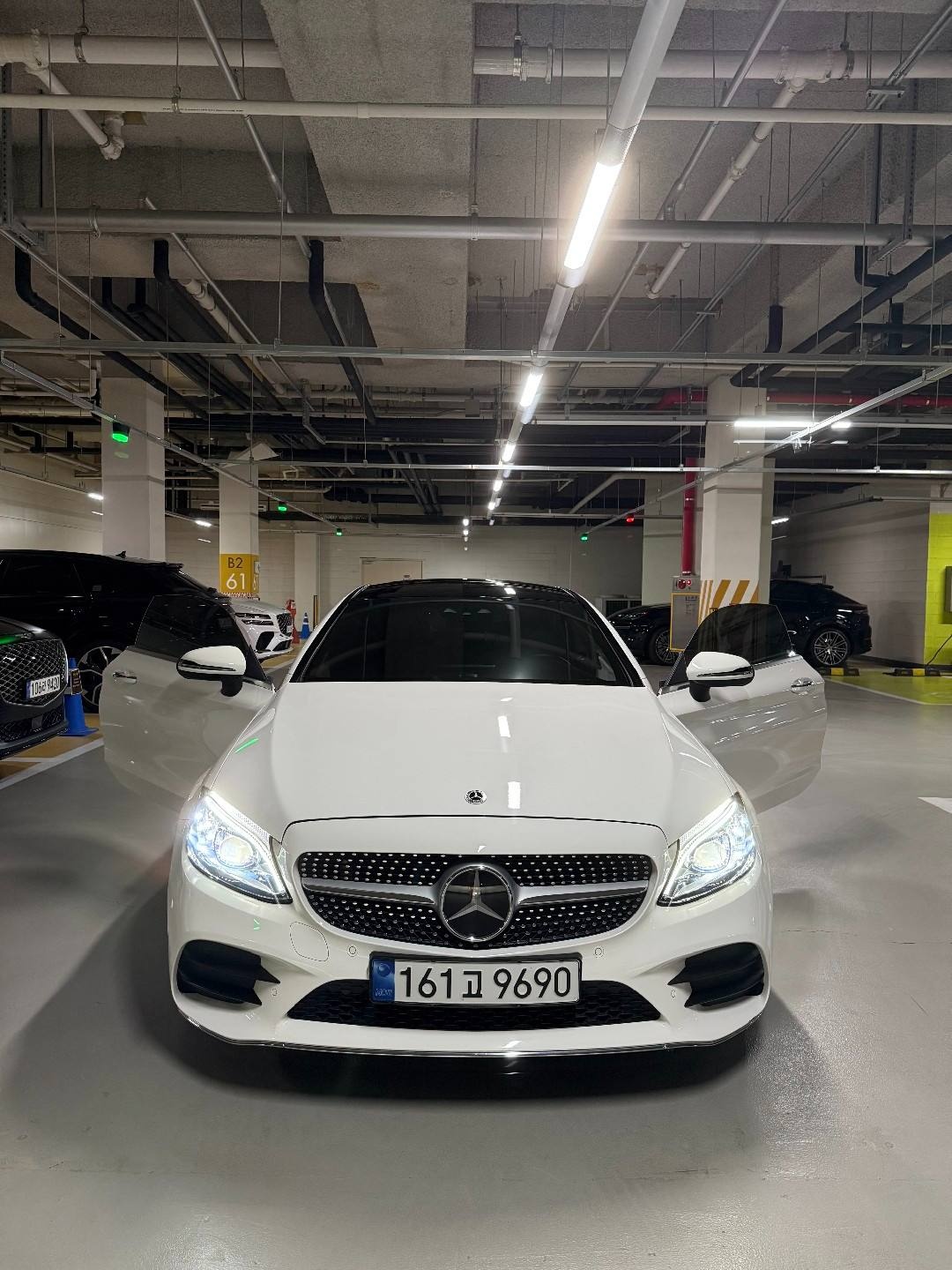 C 클래스 W205 C200 Coupe 후기형 (245마력)AMG Line 매물 썸네일