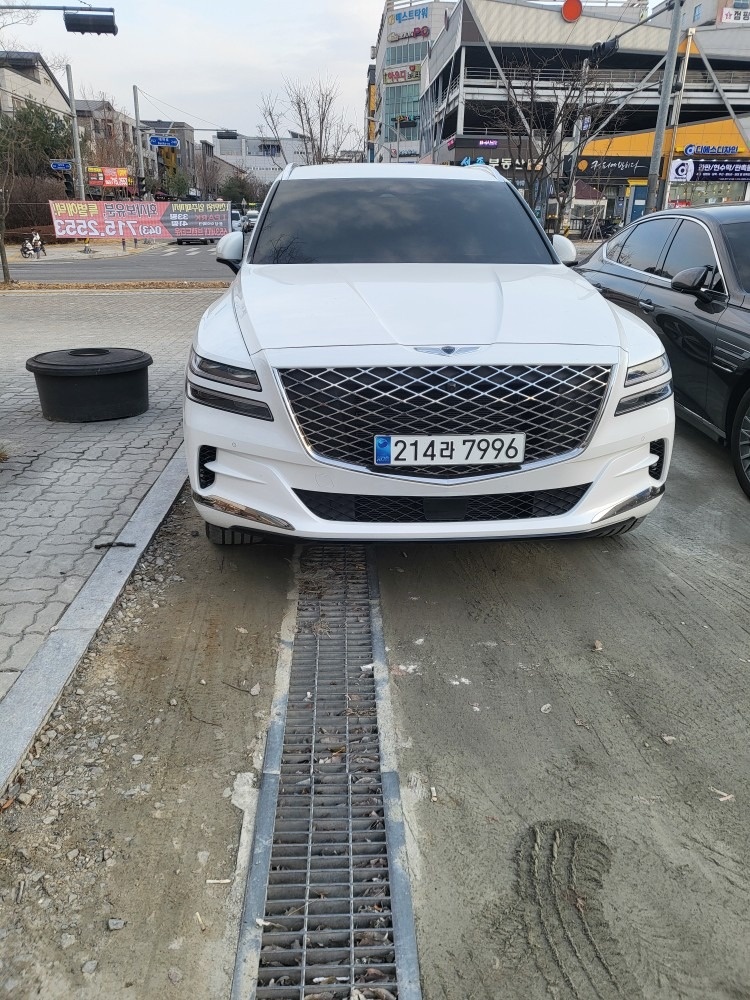 GV80 JX1 5인승(가솔린 2.5T) AWD 19인치 (기본디자인) 매물 썸네일