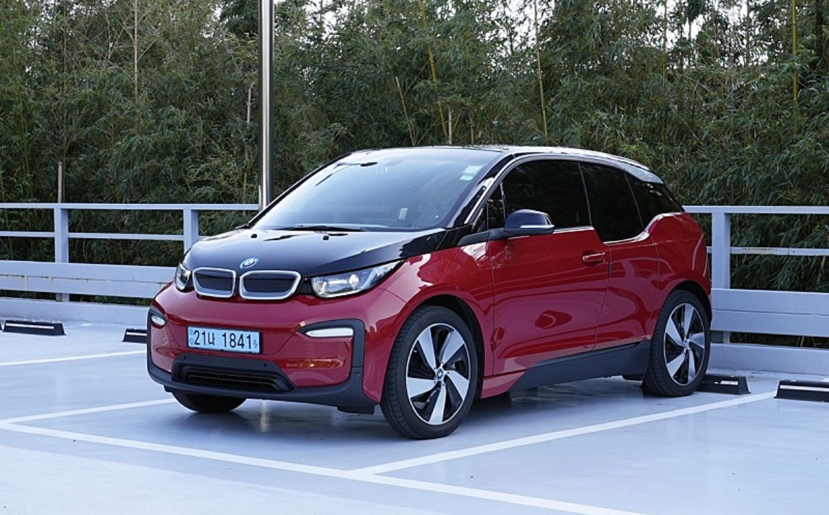 뉴 i3 IO1 BEV(37.9kWh) FWD 룩스 매물 썸네일