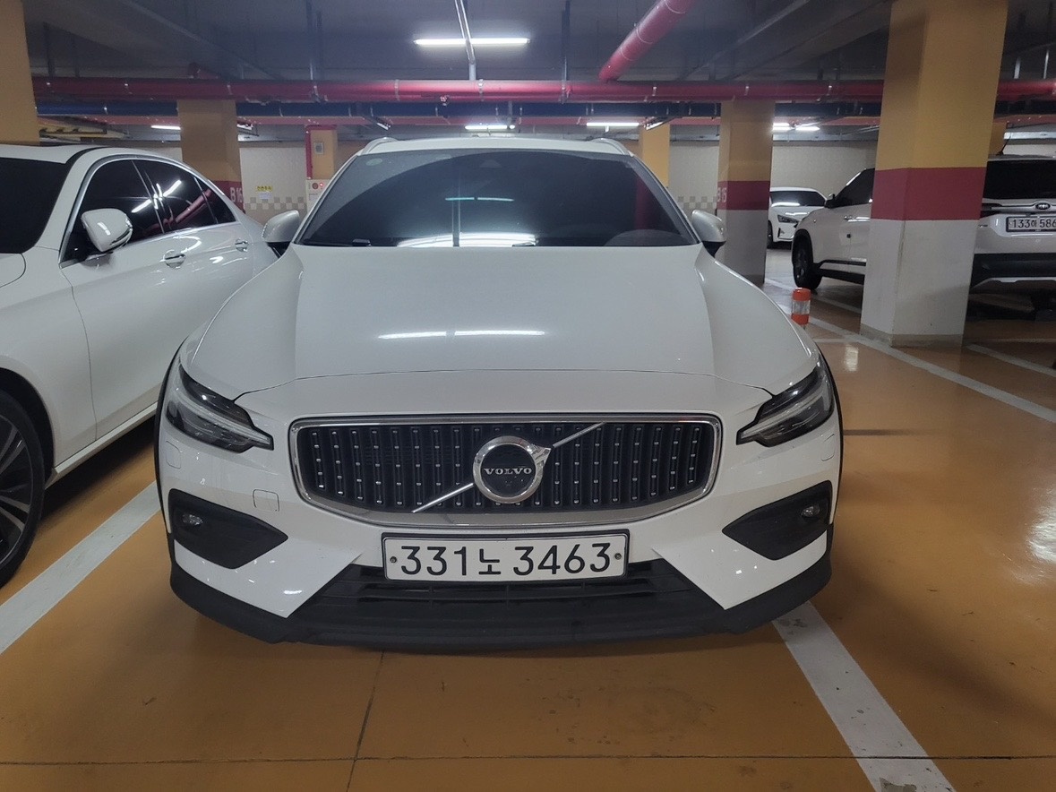 V60 크로스컨트리 Ⅱ T5 AWD 매물 썸네일