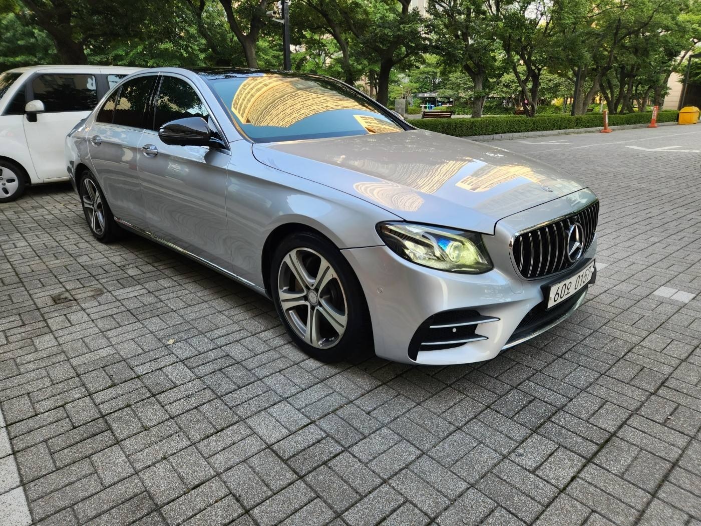 E 클래스 W213 E300 전기형 (211마력) 매물 썸네일