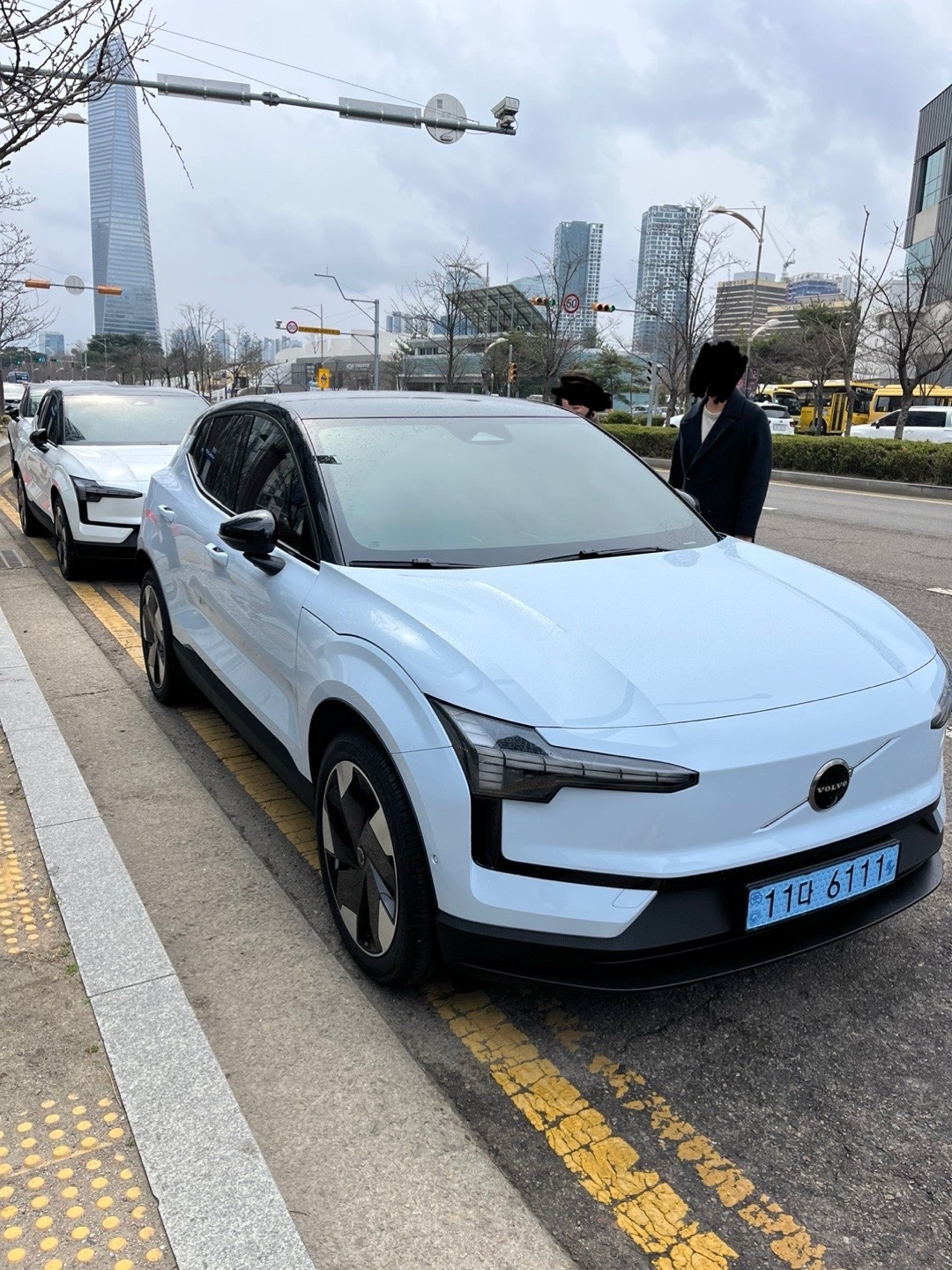 EX30 BEV(69kWh) FWD Ultra 매물 썸네일