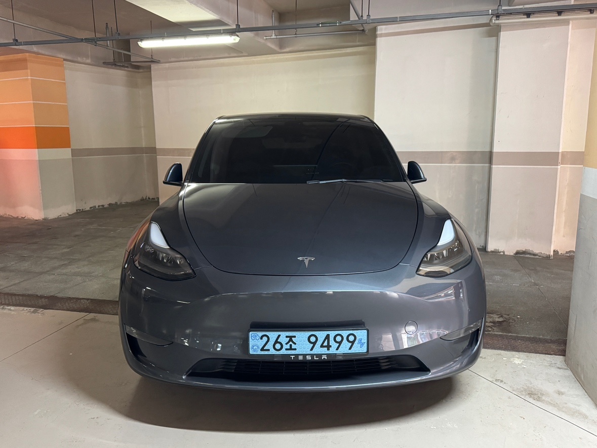 모델 Y BEV(75kWh) RWD 스탠다드 레인지 매물 썸네일