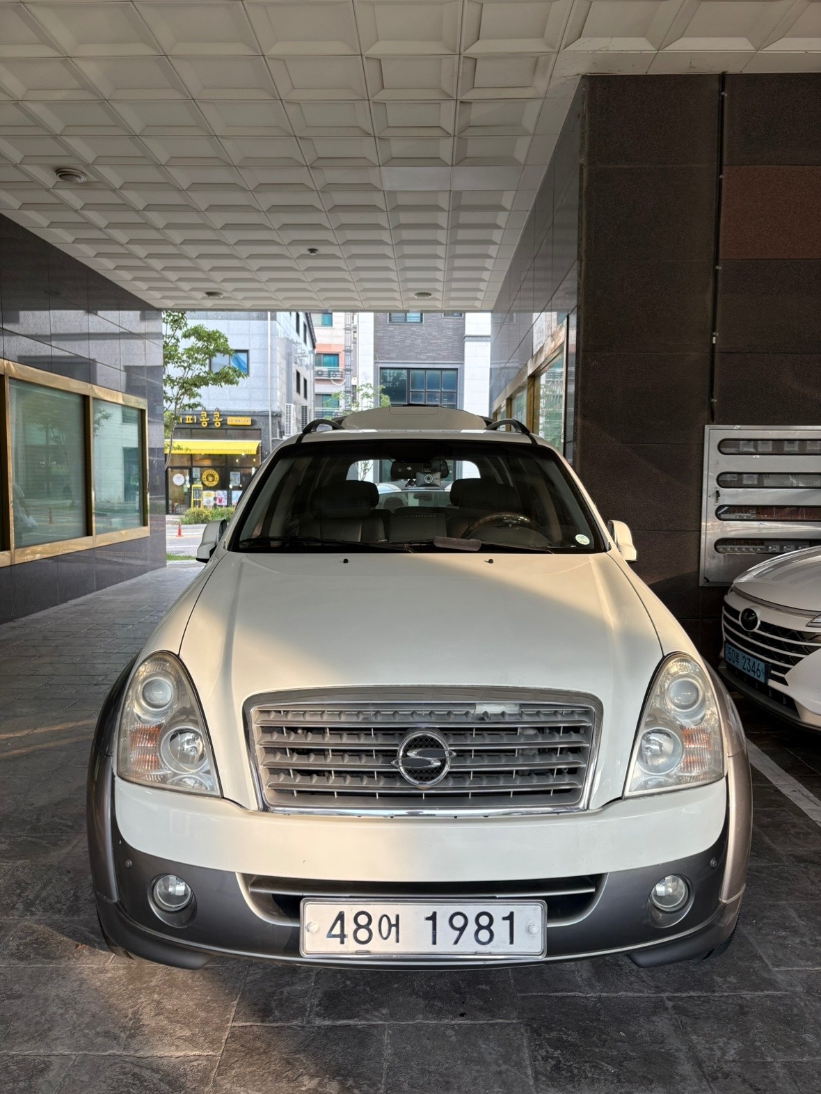슈퍼 렉스턴 Y200 7인승(디젤 RX6) 4WD 최고급 매물 썸네일
