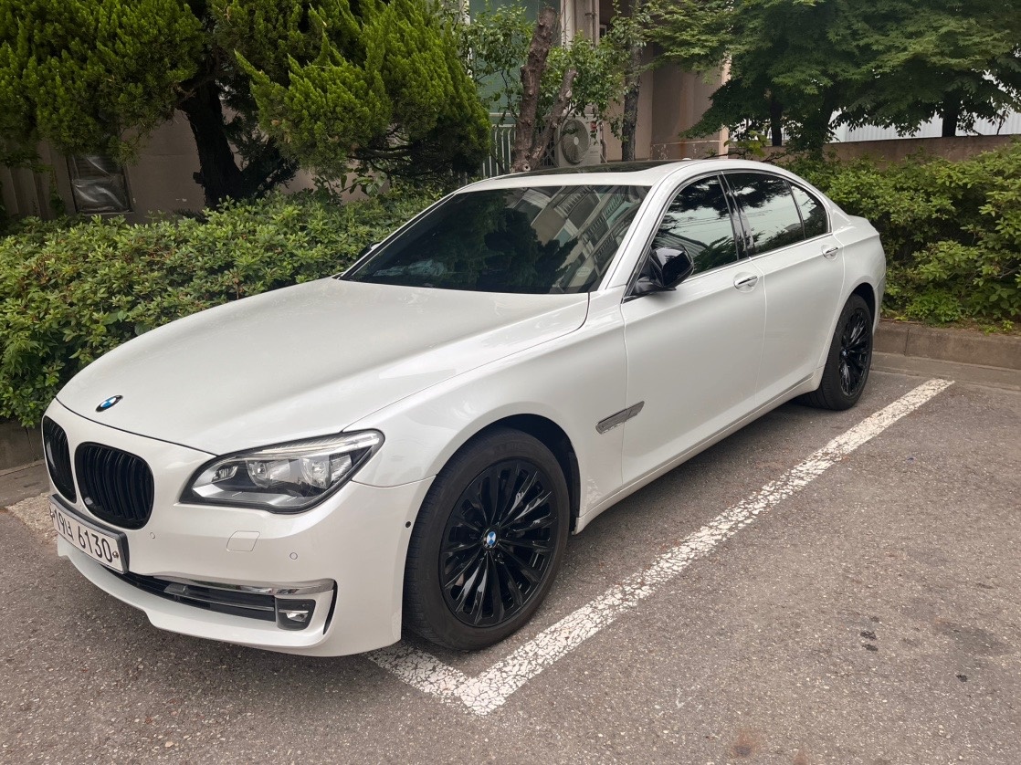 7시리즈 F01 740 d xDrive (313마력) 매물 썸네일