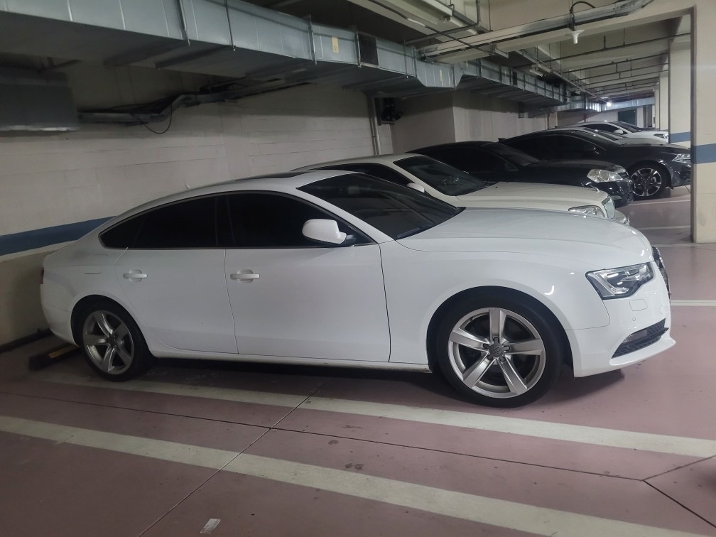 A5 8T 2.0 TDI Sportback 콰트로 (177마력) 매물 썸네일