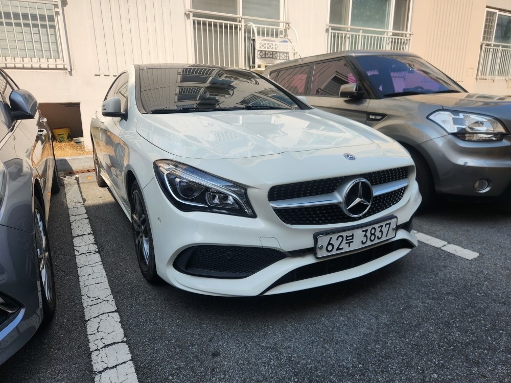 CLA 클래스 C117 CLA200 CDI 전기형 (136마력) 매물 썸네일